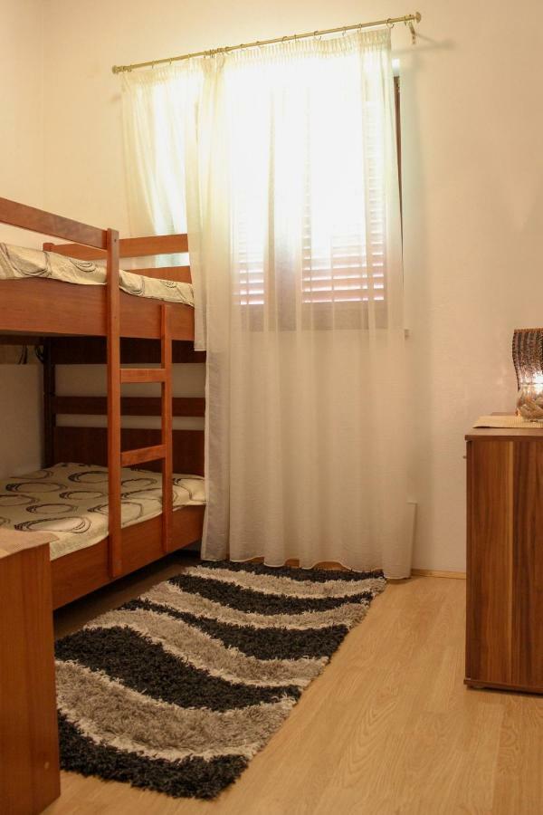 Apartments Hrabar Trogir Exterior foto